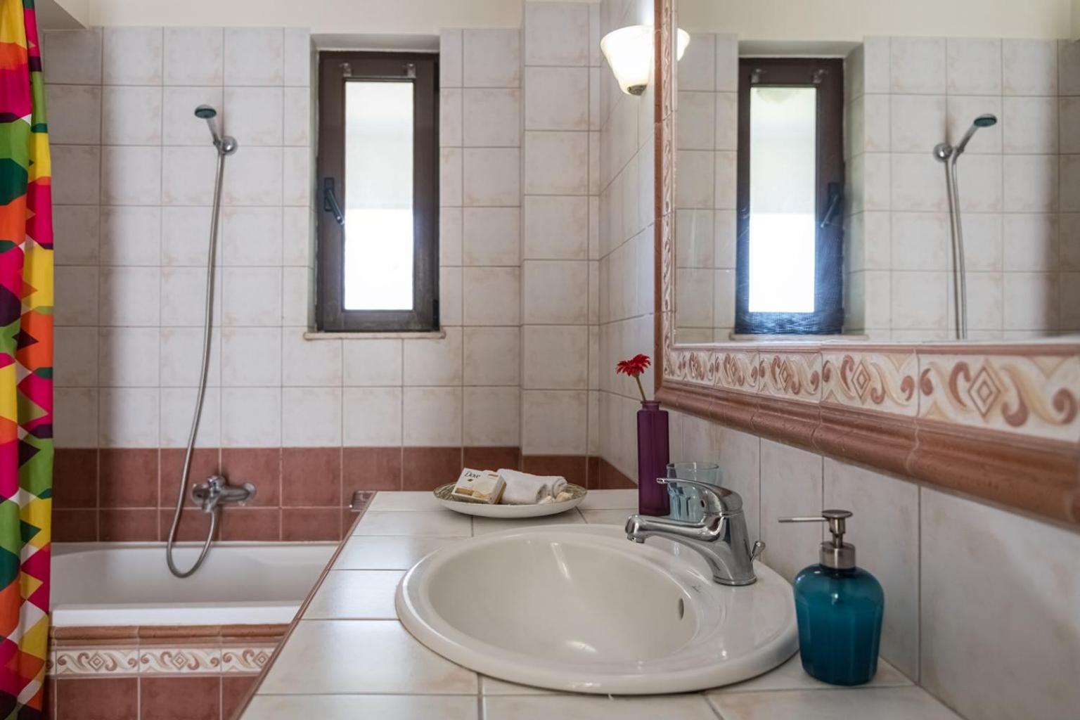 Xenos Villa 2 With A Private Pool,Near The Sea Tigkaki  Exterior photo